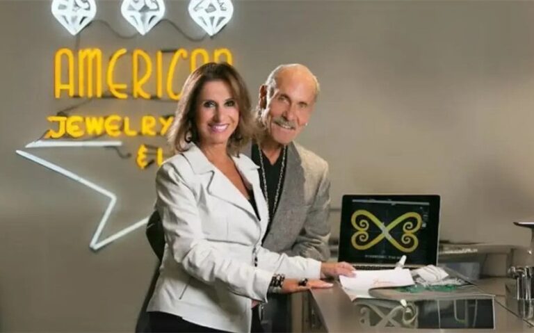 does les gold have a wife